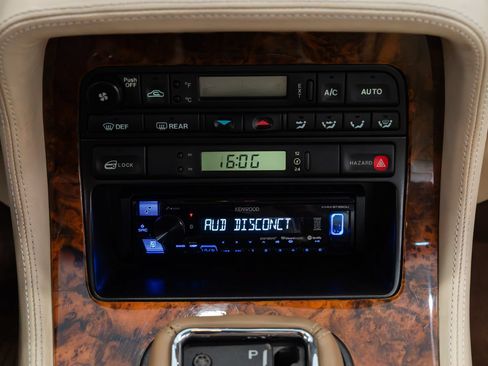 Used 1996 Jaguar XJ Vanden Plas RWD image 13