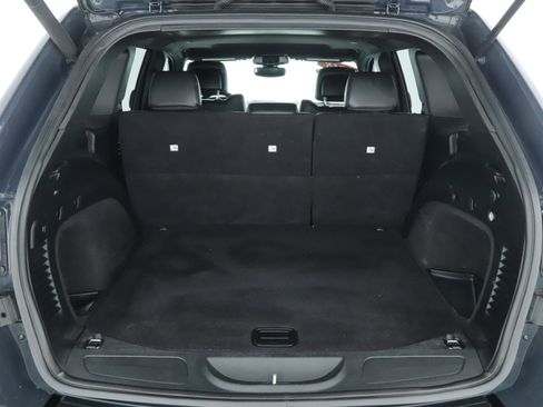 Used 2018 Jeep Grand Cherokee Altitude image 19