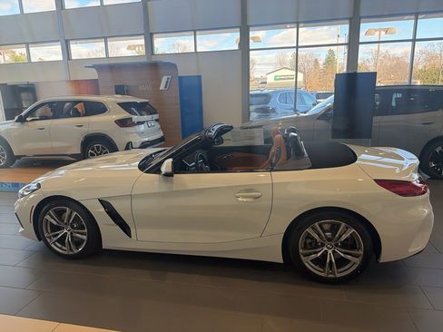 New 2026 BMW Z4 sDrive30i w/ Convenience Package image 4
