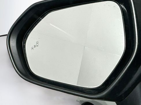 Used 2025 Toyota Camry LE FWD image 16