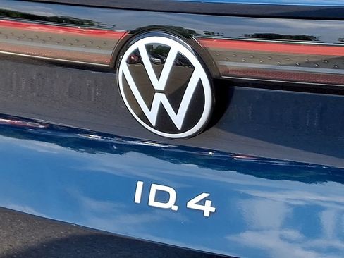 Used 2023 Volkswagen ID.4 Pro RWD image 28