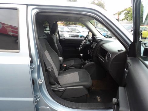 Used 2014 Jeep Patriot Sport image 6