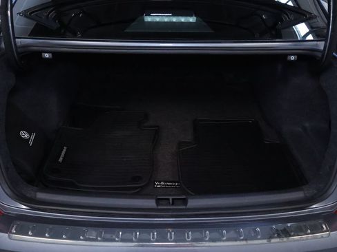 Used 2022 Volkswagen Passat 2.0T FWD image 17