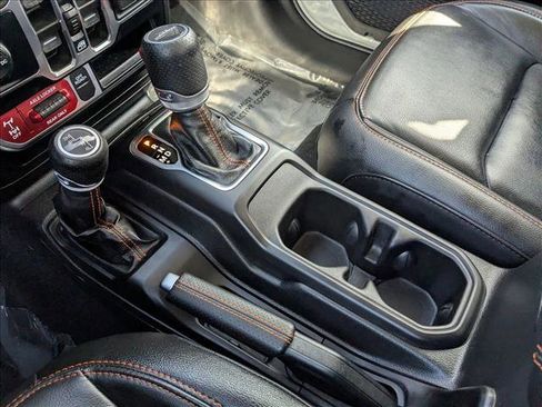 Used 2023 Jeep Gladiator Mojave w/ Cold Weather Group image 15