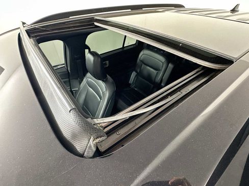 Used 2020 Ford Explorer XLT w/ Equipment Group 202A image 20