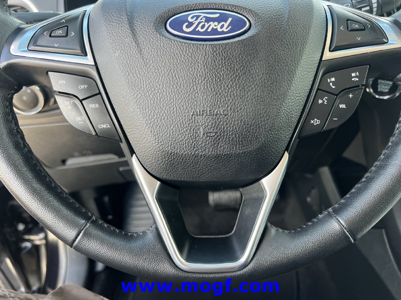 Used 2024 Ford Edge SEL AWD/4WD image 12