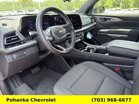 Used 2025 Chevrolet Traverse LT w/ LPO, Floor Liner Package AWD/4WD image 21