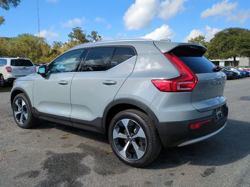 New 2025 Volvo XC40 B5 Core w/ Protection Package Premier image 6