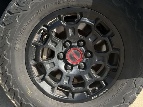 Used 2022 Toyota Tundra TRD Pro AWD/4WD image 9
