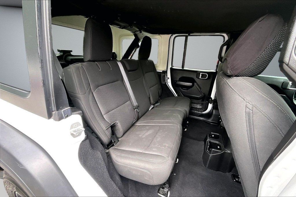 Used 2018 Jeep Wrangler Unlimited Sport S AWD/4WD image 25