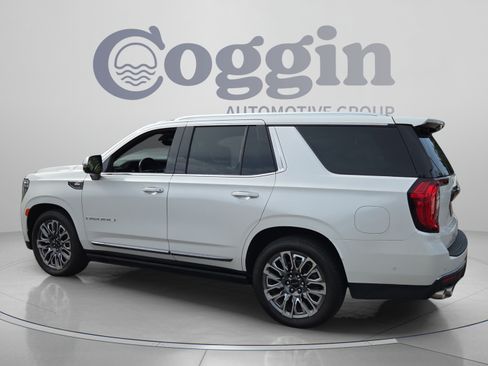 Certified 2023 GMC Yukon Denali Ultimate AWD/4WD image 3