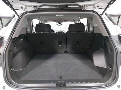 Used 2022 GMC Terrain SLE w/ Driver Convenience Package image 12