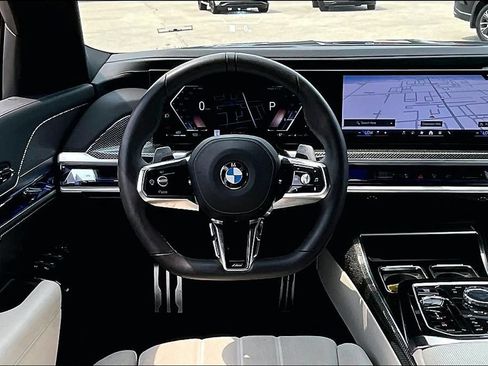 Used 2024 BMW 740i xDrive w/ Executive Package AWD/4WD image 17