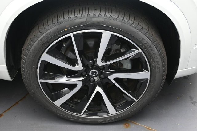 Used 2025 Volvo XC90 B5 Plus w/ Protection Package Premier AWD/4WD image 10