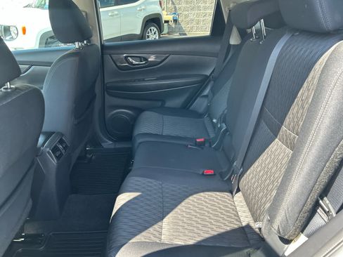 Used 2018 Nissan Rogue SV w/ Premium Package AWD/4WD image 22