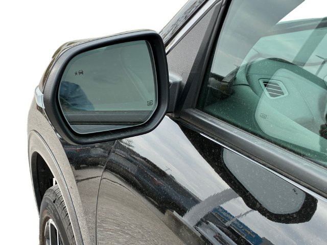 New 2026 Chevrolet Traverse High Country w/ LPO, Floor Liner Package AWD/4WD image 10