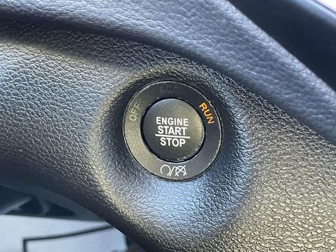 Used 2022 Jeep Cherokee Trailhawk w/ Sun, Sound & Nav Group image 26