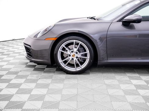Used 2022 Porsche 911 Carrera RWD image 36
