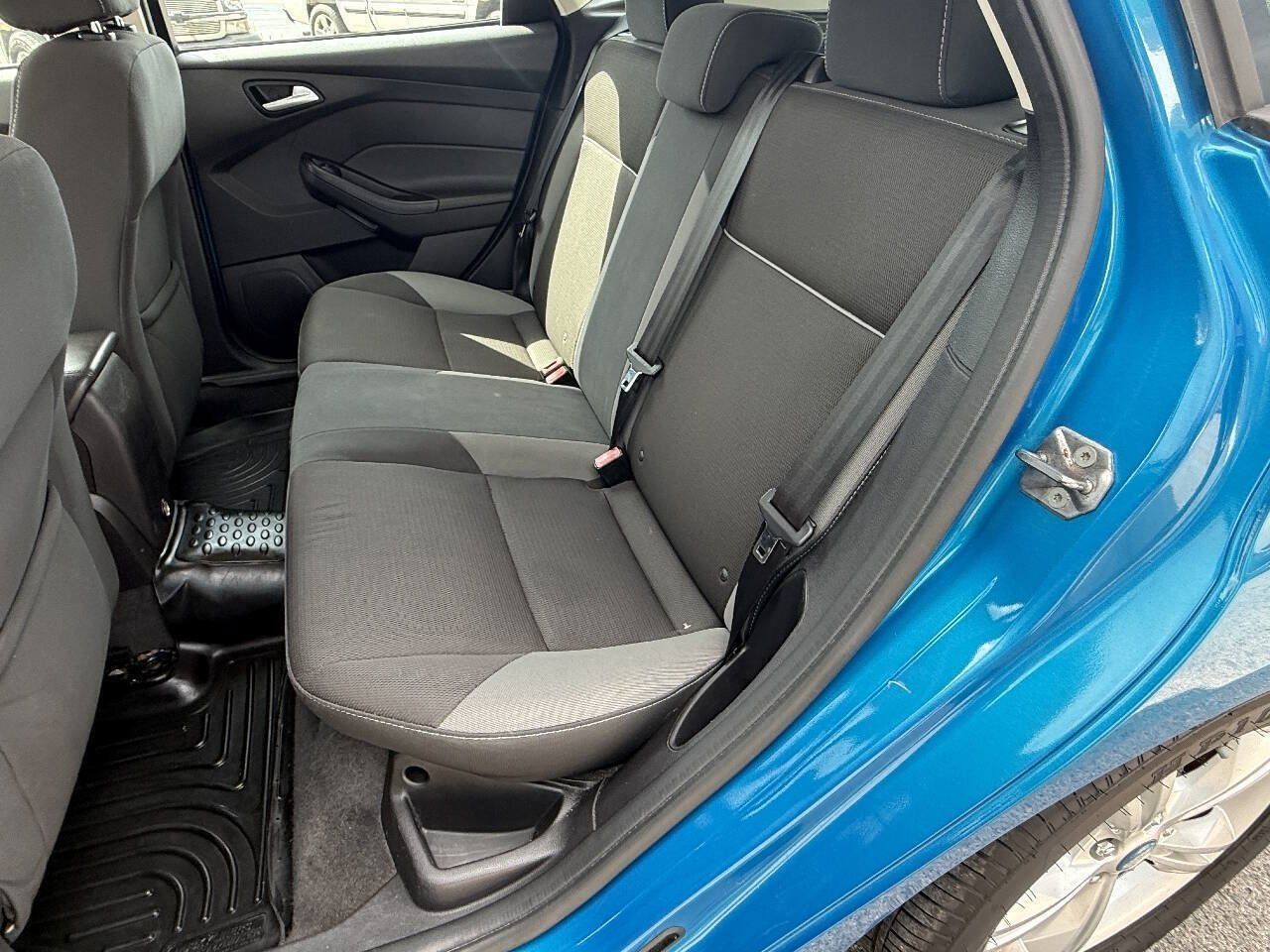 Used 2013 Ford Focus SE FWD image 15