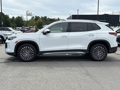 New 2025 Volkswagen Tiguan S image 2