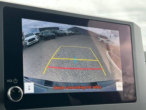 Used 2025 Toyota Tacoma TRD Sport w/ TRD Sport Upgrade Package image 32