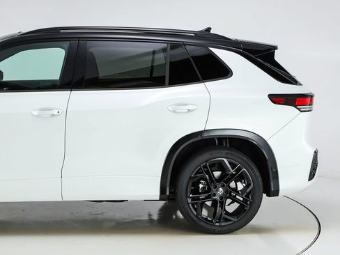 New 2026 Volkswagen Tiguan SE R-Line FWD image 4