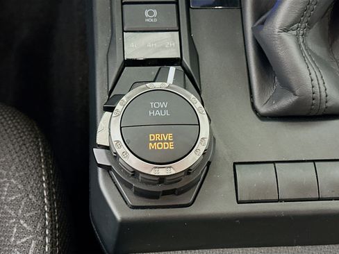 Used 2025 Toyota 4Runner SR5 image 25