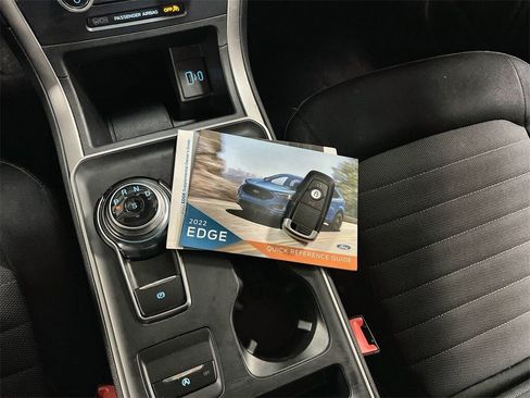 Used 2022 Ford Edge SE w/ Cargo Accessory Package image 32