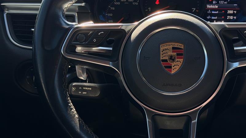 Used 2018 Porsche Macan GTS w/ Premium Package Plus AWD/4WD image 33