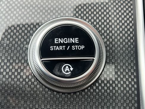 Certified 2025 Mercedes-Benz GLC 300 image 42