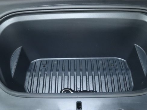 Used 2022 Tesla Model Y Performance AWD/4WD image 32