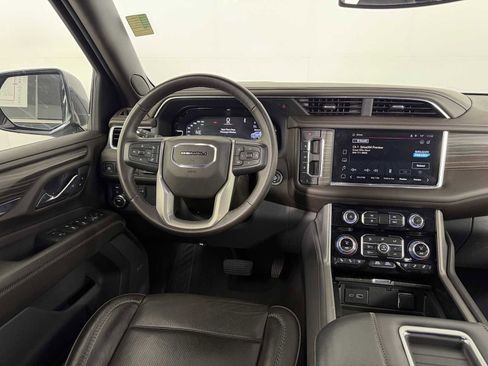 Used 2023 GMC Yukon Denali AWD/4WD image 24