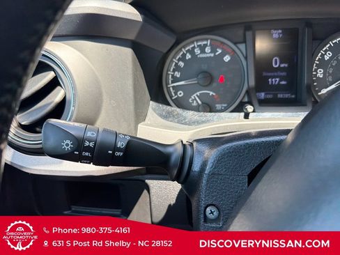 Used 2019 Toyota Tacoma TRD Sport RWD image 22