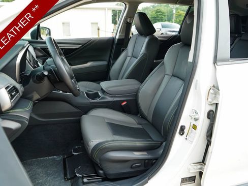 Used 2025 Subaru Outback Onyx Edition AWD/4WD image 7