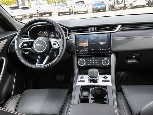 Used 2025 Jaguar F-PACE R-Dynamic S image 22