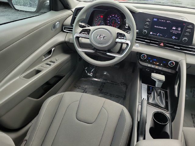 Certified 2023 Hyundai Elantra SEL FWD image 27
