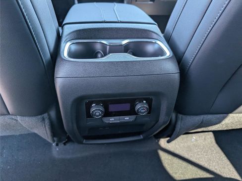 New 2026 Chevrolet Traverse LT AWD/4WD image 16