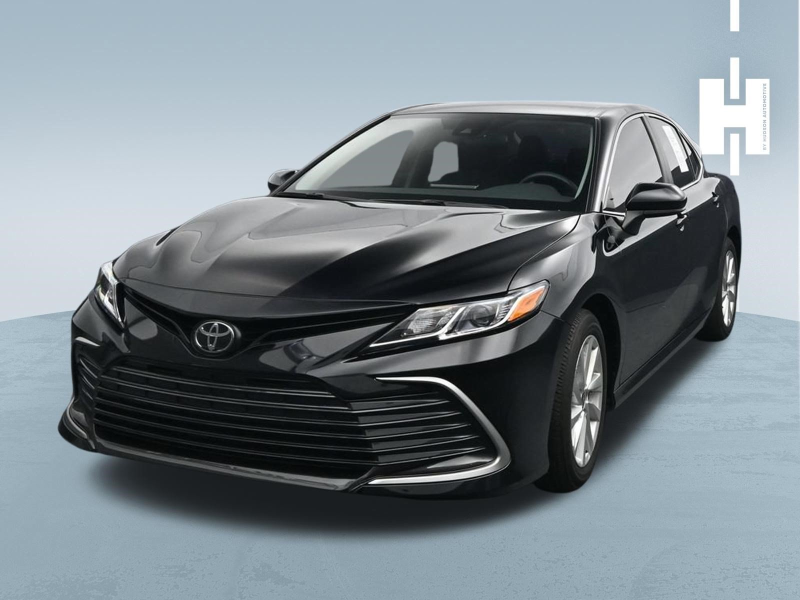 Used 2024 Toyota Camry LE FWD image 3