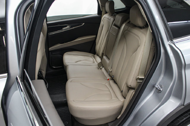 Used 2023 Lincoln Nautilus AWD w/ Premium Package image 18