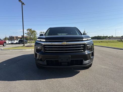 Used 2024 Chevrolet Traverse LT FWD image 10