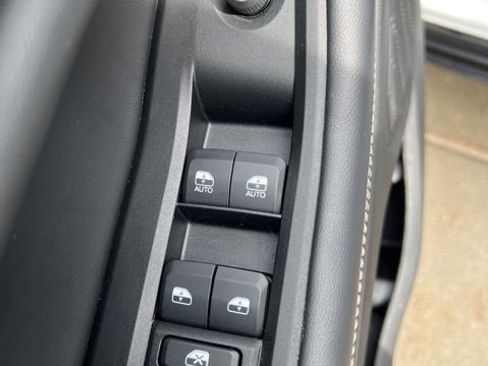 Certified 2023 Jeep Grand Cherokee Laredo w/ Luxury Tech Group I image 18