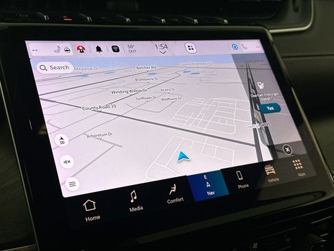 Used 2023 Jeep Grand Cherokee Limited w/ Luxury Tech Group II image 13