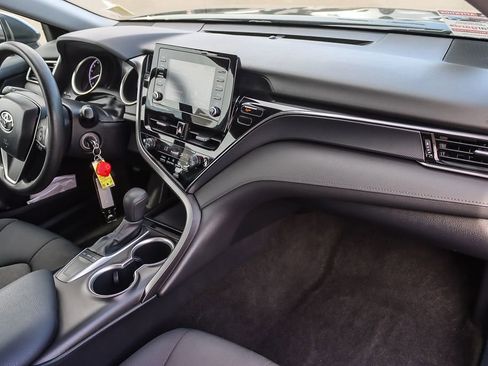Used 2023 Toyota Camry LE image 31