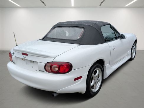 Used 2001 MAZDA MX-5 Miata RWD image 6