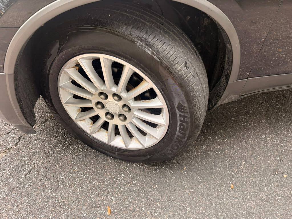 Used 2011 Buick Enclave CX FWD image 9