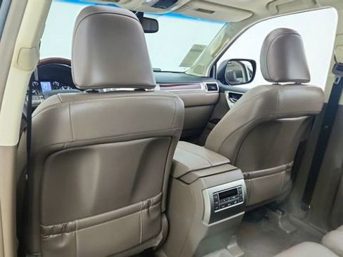 Used 2018 Lexus GX 460 Premium w/ Premium Package image 35