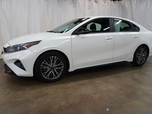 Used 2022 Kia Forte GT-Line w/ GT-Line Premium Package FWD image 10