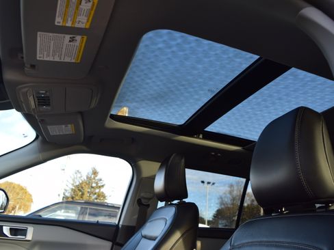 Certified 2023 Ford Explorer XLT w/ Equipment Group 202A image 10