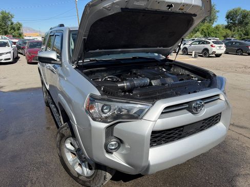Used 2023 Toyota 4Runner SR5 AWD/4WD image 30