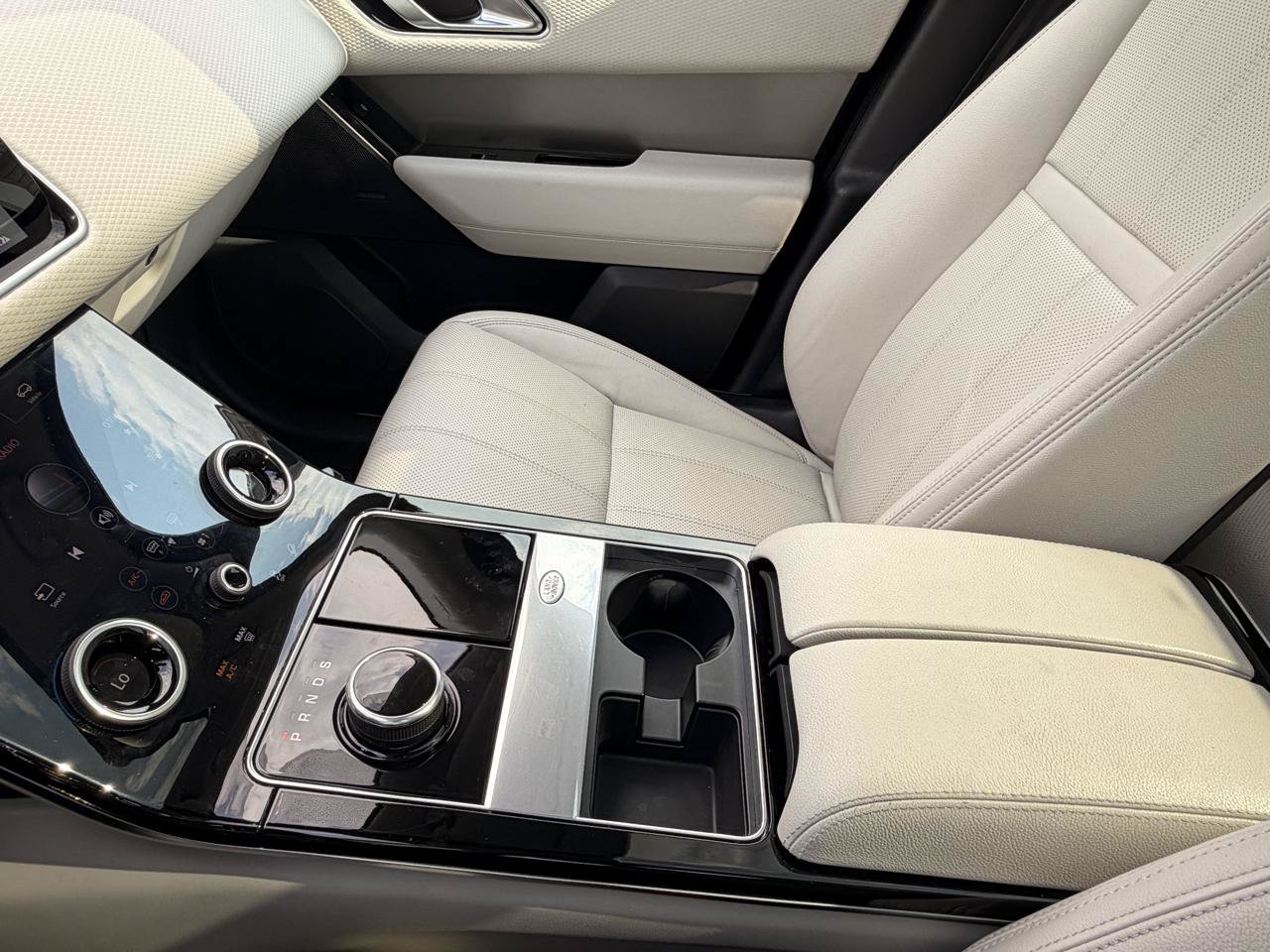 Used 2019 Land Rover Range Rover Velar S AWD/4WD image 39